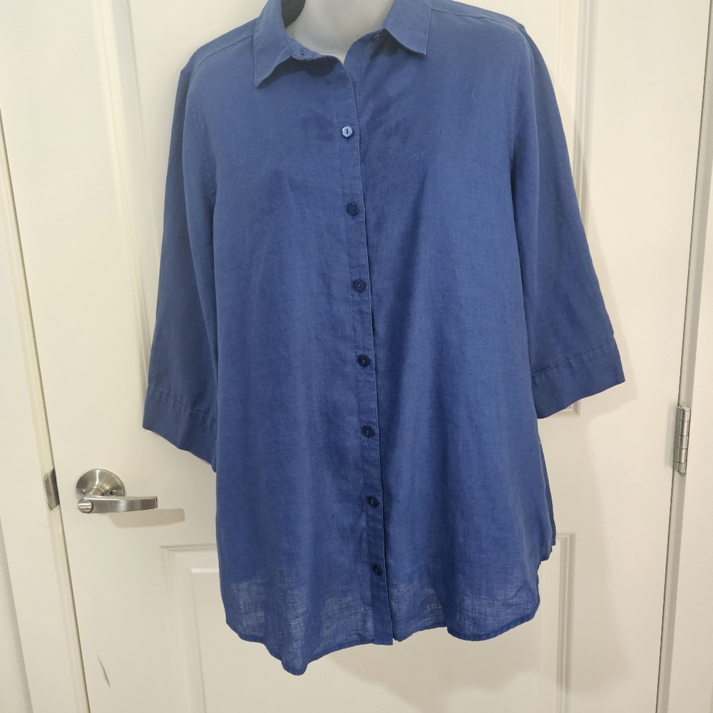 Chico's No Iron Blue Linen Shirt Size L